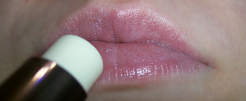 WIDMER stick soin des lèvres UV 10 légèrement parfumé.