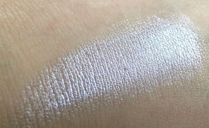 Swatch Eyeshadow Sorbet 01 lilac is my style