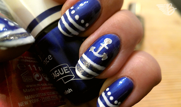 Maritime NailArt