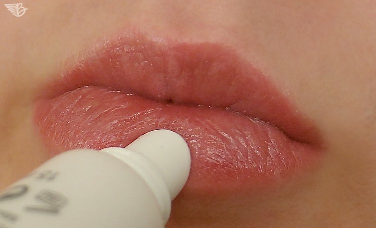 Douglas Beauty System More Than Moisture Shiny Lip Balm 