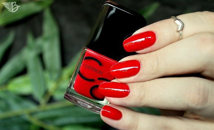 catrice-05itsallaboutred-auflackiert-swatch